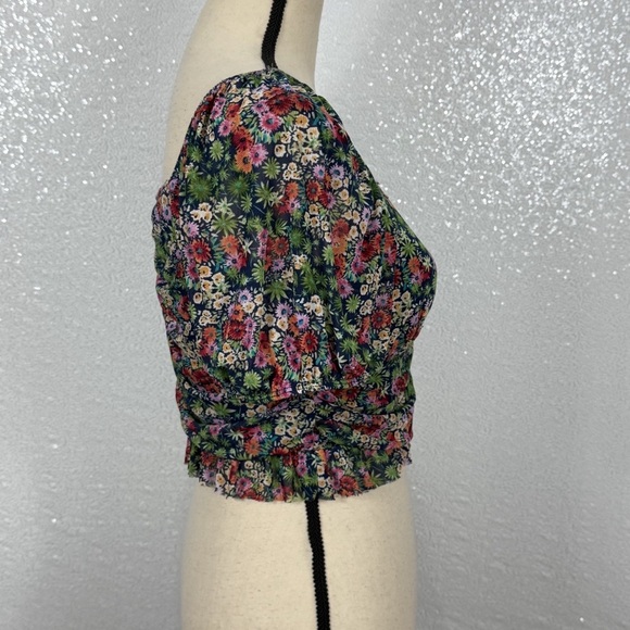 Urban Outfitters Cropped Floral Mesh Sweetheart top size Large women’s - Picture 7 of 9